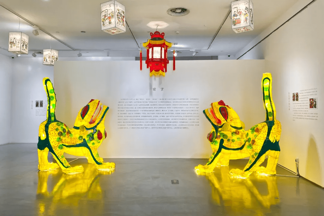 全国年均举办抗战主题展览500余个全国年均举办抗战主题展览的数量较多，每年举办数量都在不断增加。据相关统计，全国年均举办抗战主题展览500余个，这些展览通过各种形式，对抗战历史进行了深入的挖掘和展示，让更多的人了解和认识抗战历史。这些展览不仅让人们回顾历史，更让人们铭记历史，传承爱国主义精神。